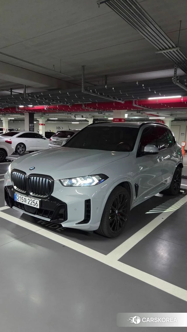 BMW X5 (G05) 2025 Светло-серебряный цвет из Кореи, фото 2