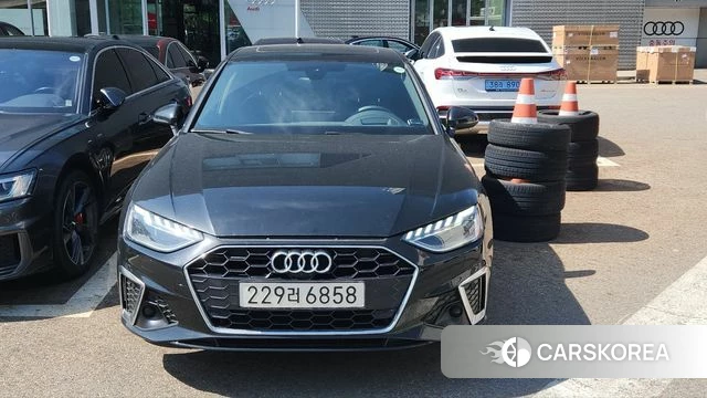 Audi A4 (B9) 2023 Черный из Кореи, фото 2