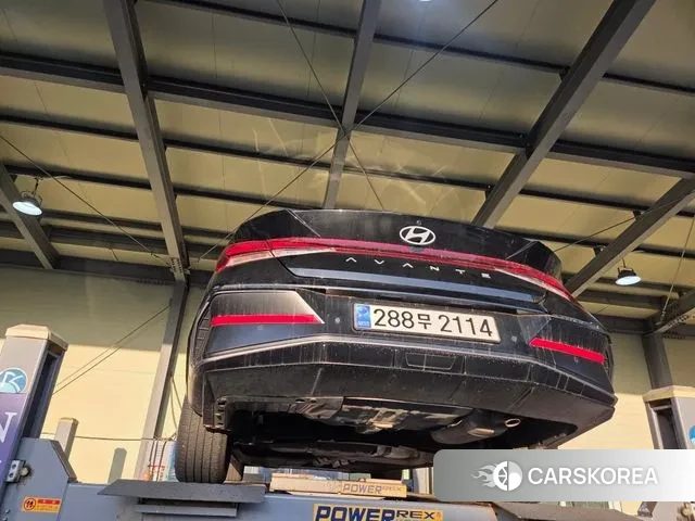 Hyundai The New Avante (CN7) 2023 Черный из Кореи, фото 2