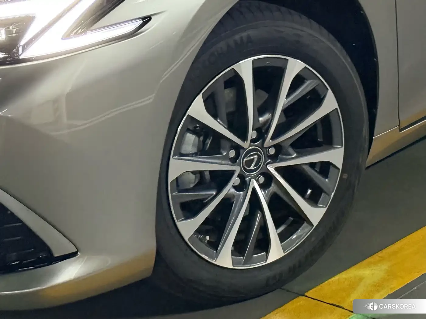 Lexus ES id 4600625 из Китая 10
