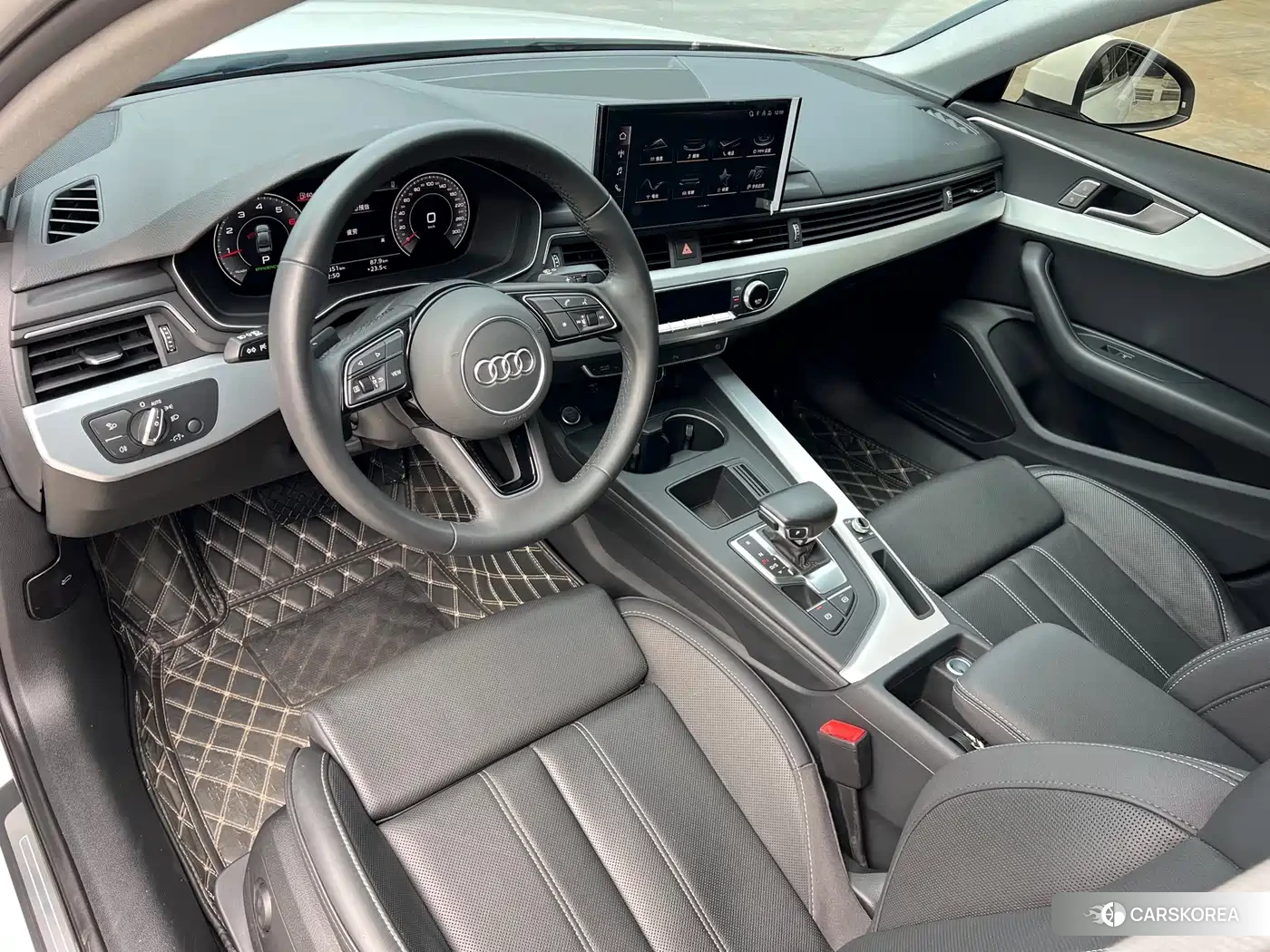 Audi A4L id 4570545 из Китая 9