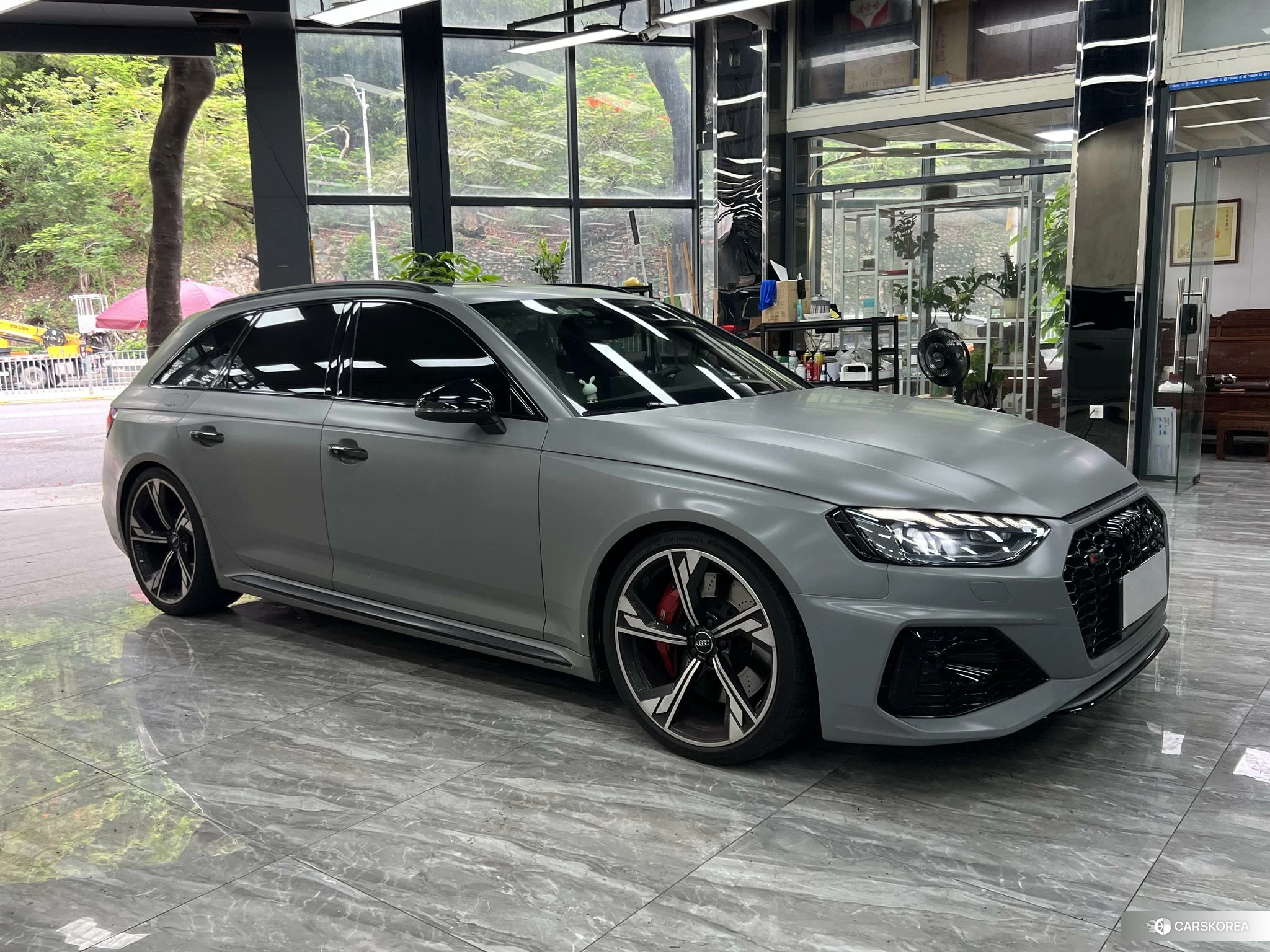 Audi RS 4 2020 Серебристо-серый из Китая, фото 5