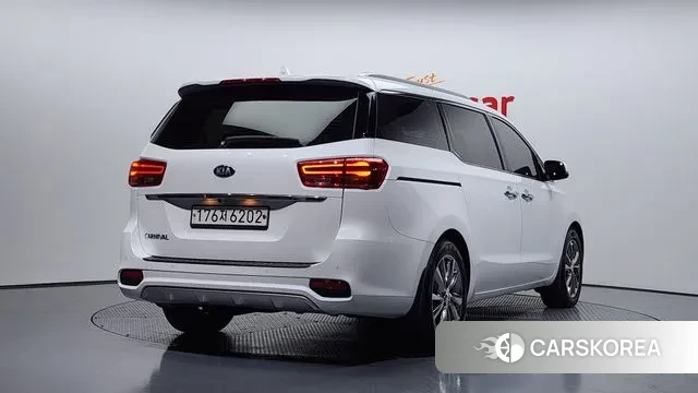 Kia The New Carnival id 3578375 из Кореи 12