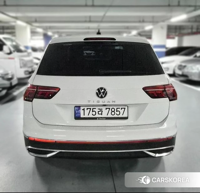 Volkswagen Tiguan second Generation 2024 Белый из Кореи, фото 2