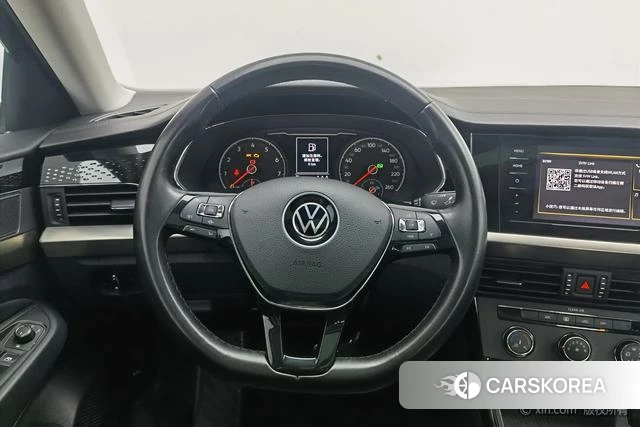 Volkswagen Passat id 4258514 из Китая 12