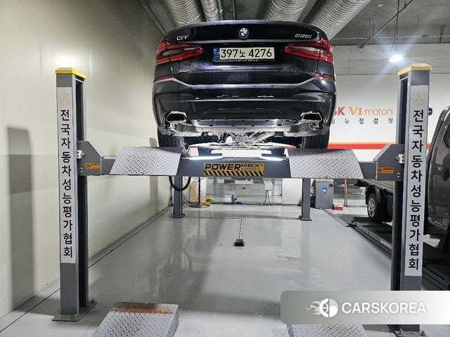 BMW 6 Series GT (G32) 2021 Черный из Кореи, фото 2