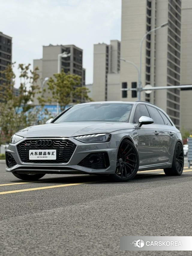 Audi RS 4 id 3908198 из Китая 12