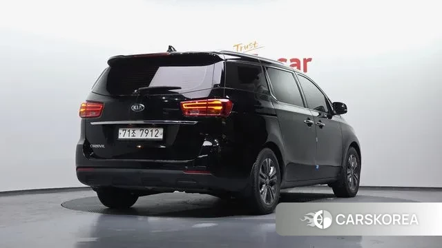 Kia The New Carnival id 3779138 из Кореи 12