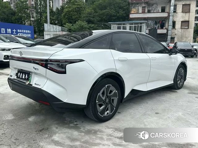 Toyota bZ3 id 4342057 из Китая 12