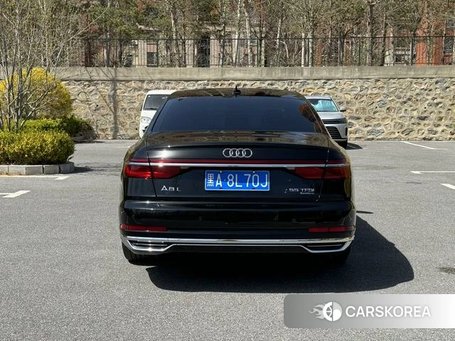 Audi A8 2022 Черный из Китая, фото 2
