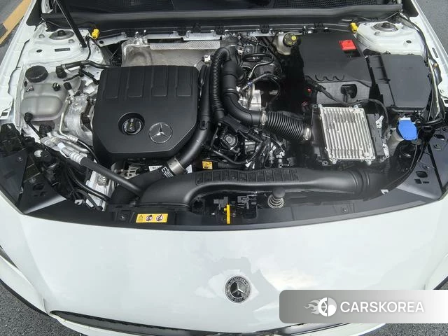 Mercedes-Benz Class A 2025 Белый из Китая, фото 2
