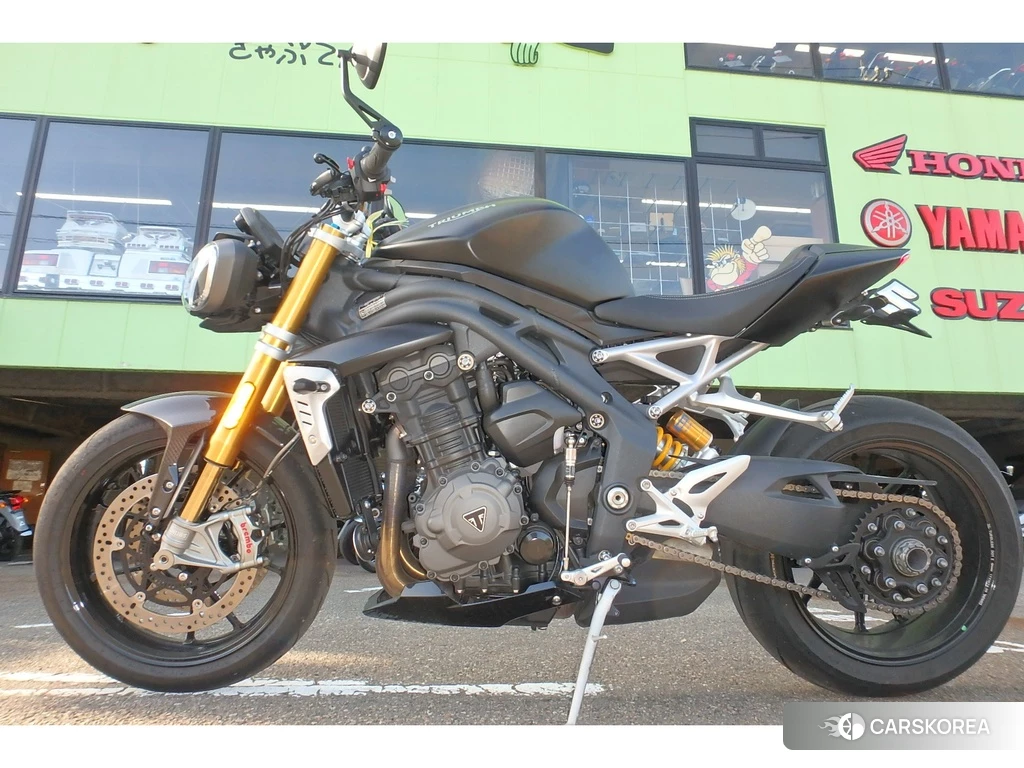 Проданный Triumph SPEED TRIPLE 1200R 2022 из Японии, фото 2
