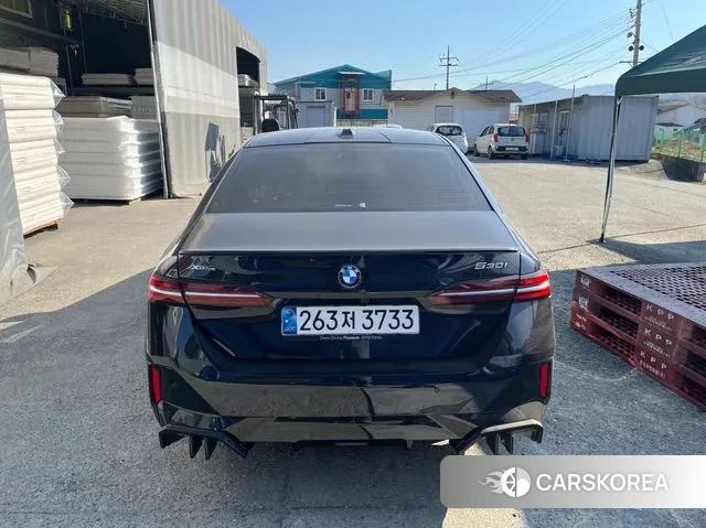 BMW 5 Series (G60) 2024 Черный из Кореи, фото 2