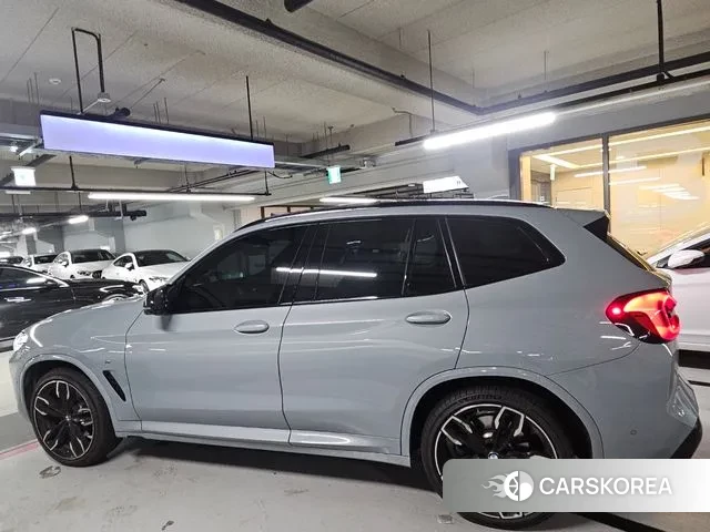 BMW X3 (G01) 2024 Серебристо-серый из Кореи, фото 5