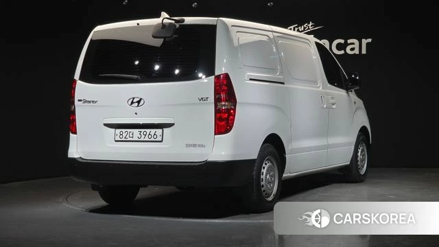 Hyundai The New Grand Starex id 3879776 из Кореи 12