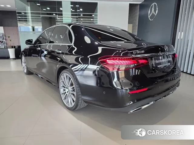 Mercedes-Benz E-Class W213 2022 Черный из Кореи, фото 3