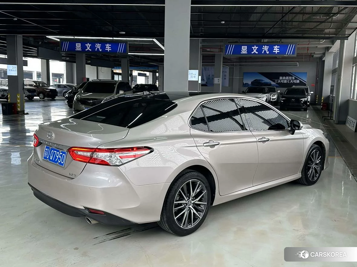 Toyota Camry id 4426503 из Китая 8