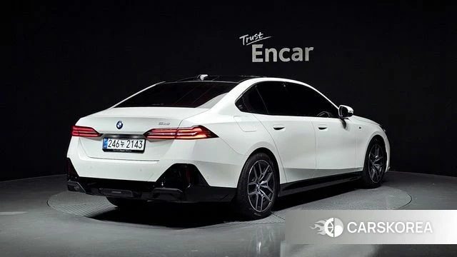 BMW 5 Series (G60) id 3850120 из Кореи 12