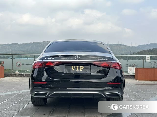 Mercedes-Benz E-class id 3882590 из Китая 12