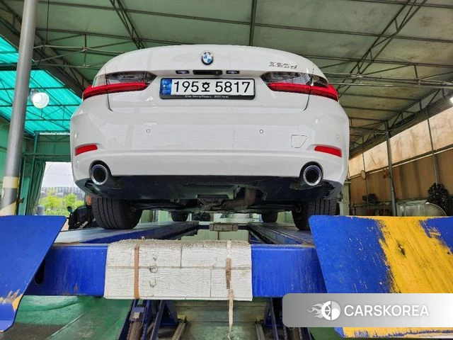 BMW 3 Series (G20) 2023 Белый из Кореи, фото 2