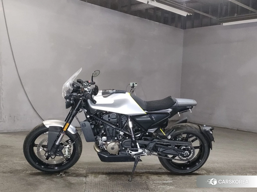 Проданный Husqvarna VITPILEN 701 2018 из Японии