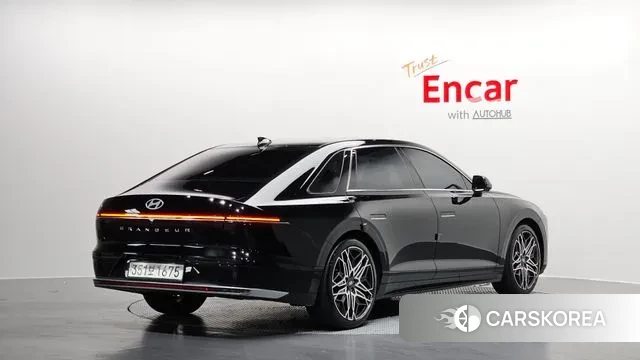Hyundai Grandeur (GN7) id 3649613 из Кореи 12