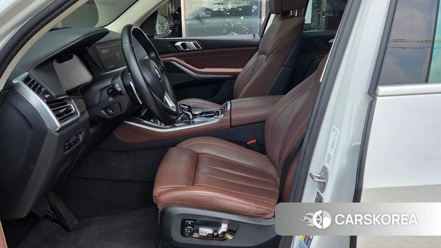 BMW X5 (G05) 2021 Белый из Кореи, фото 2