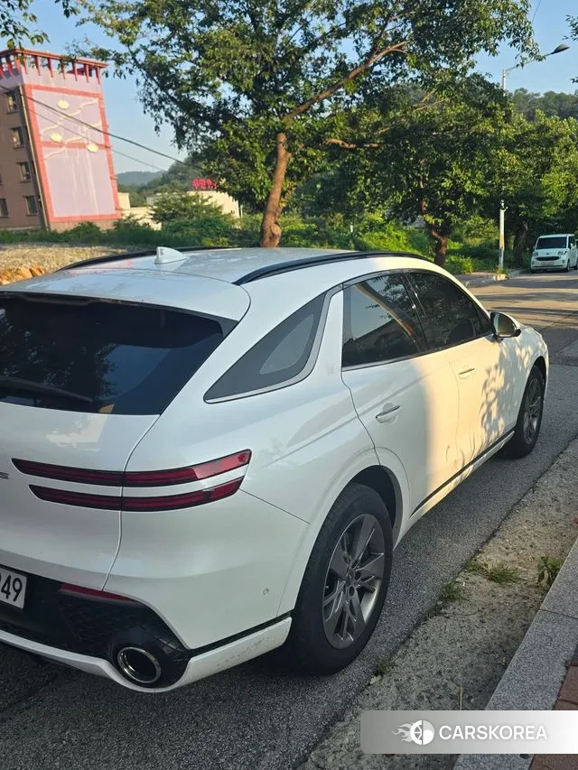 Genesis GV70 2023 Белый из Кореи, фото 3