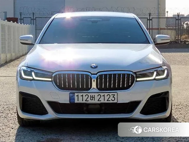 BMW 5 Series (G30) id 3640628 из Кореи 12