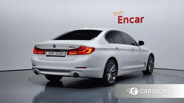 BMW 5 Series (G30) id 3449551 из Кореи 12