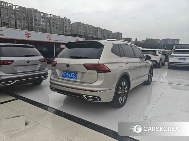 Volkswagen Tiguan L 2022 Шампань из Китая, фото 5