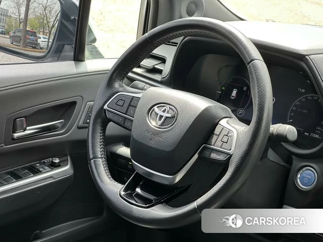 Toyota Saina id 4257693 из Китая 8