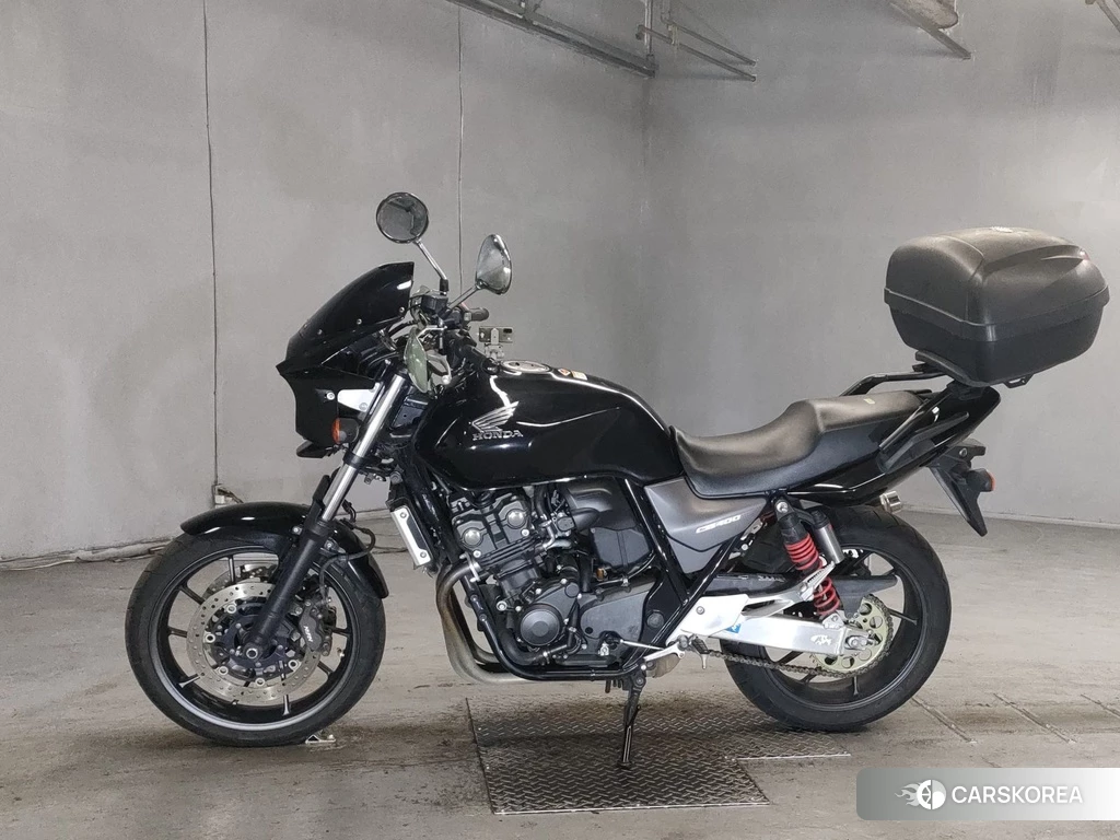 Проданный Honda CB400SF 2020 из Японии