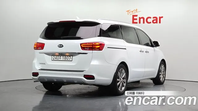 Kia The New Carnival id 2455438 из Кореи 12