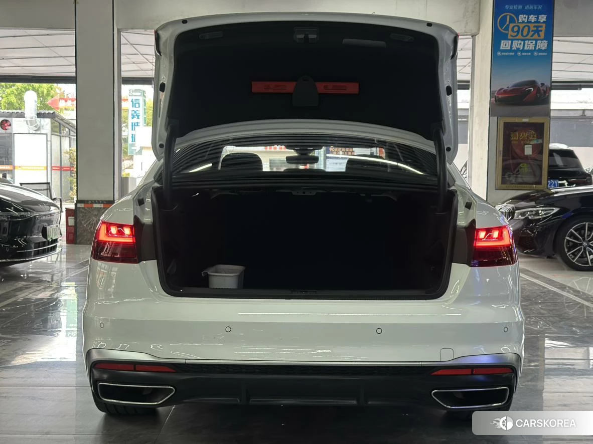 Audi A4L id 4473620 из Китая 8