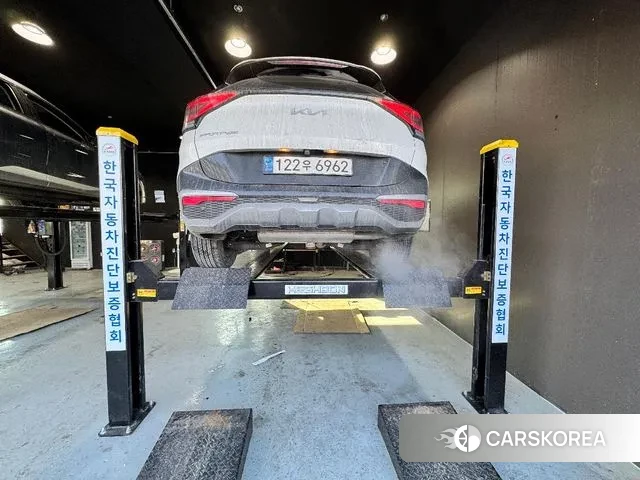 Kia Sportage 5th Generation 2023 Белый из Кореи, фото 2