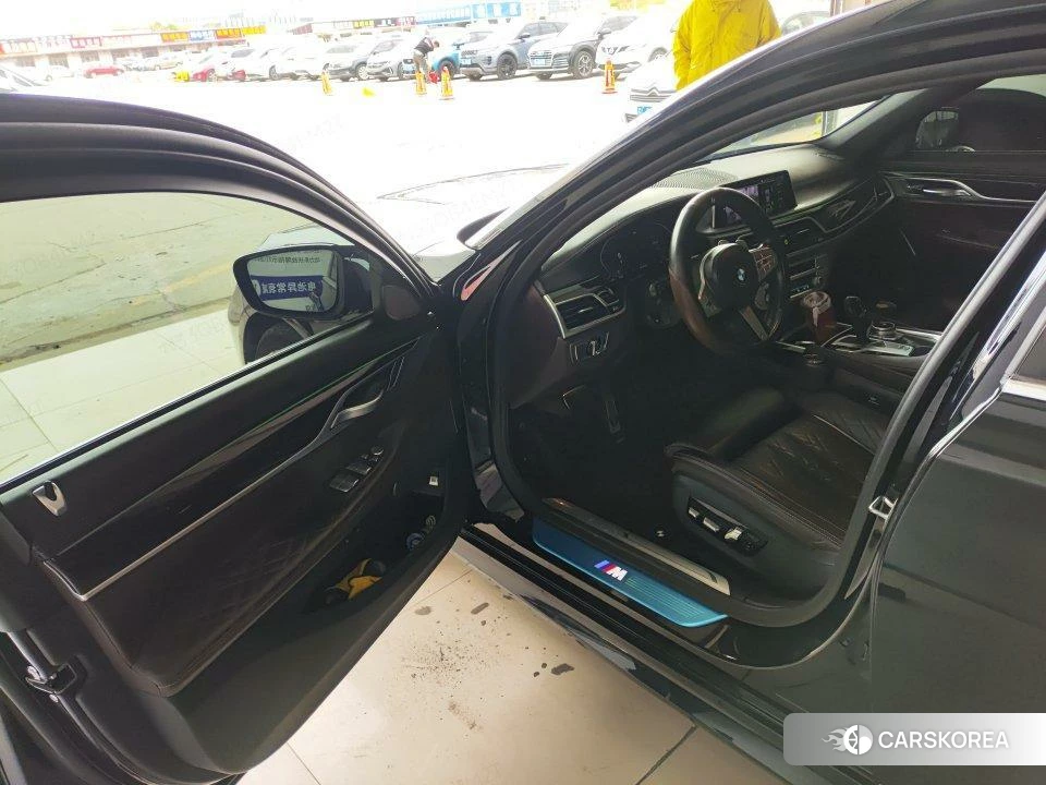 BMW 7 series 2021 Черный из Китая, фото 2