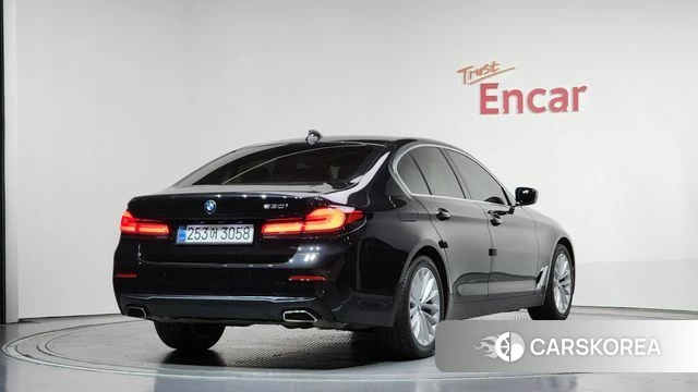 BMW 5 Series (G30) id 3843739 из Кореи 12