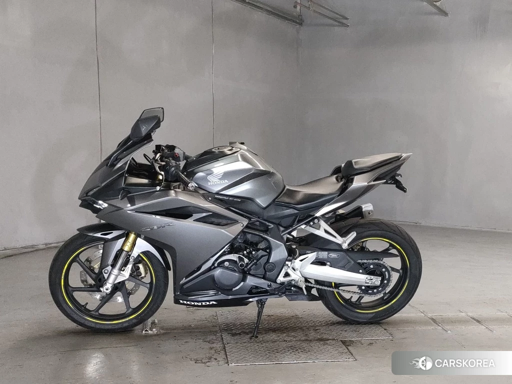 Проданный Honda CBR250RR 2017 из Японии