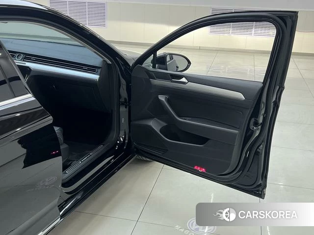 Volkswagen Magotan id 4278546 из Китая 11