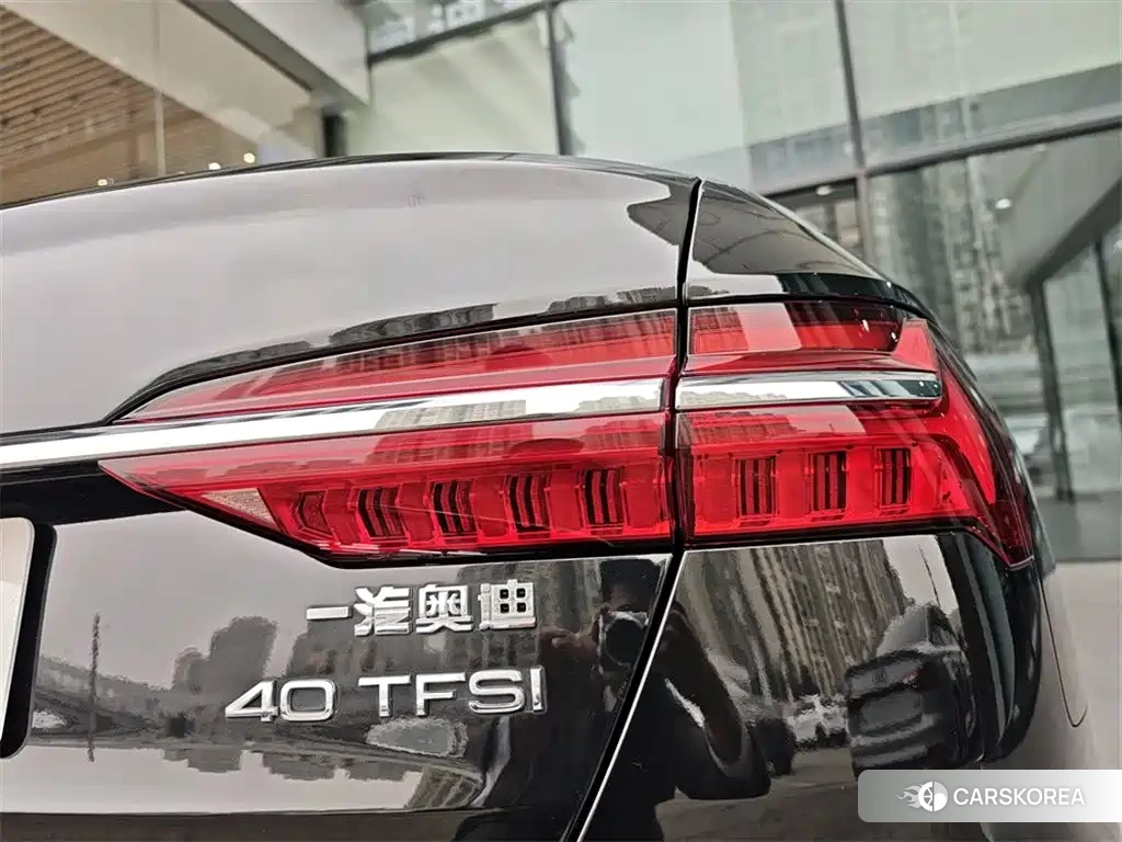 Audi A6L id 4606882 из Китая 7