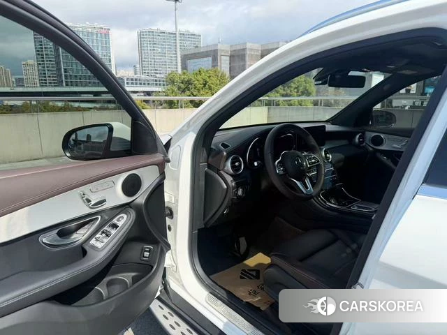 Mercedes-Benz GLC 2022 Белый из Китая, фото 4