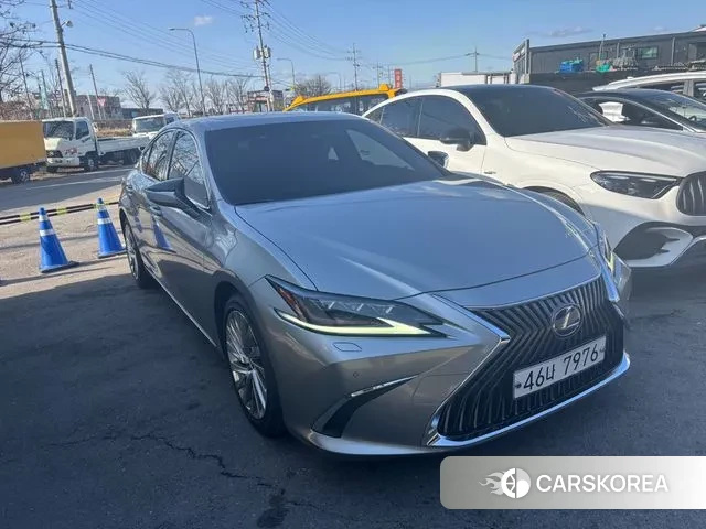 Lexus ES300h 7th generation 2019 Серебристо-серый из Кореи, фото 2