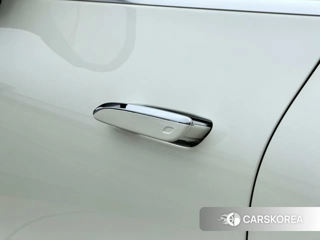 Mercedes-Benz EQS id 4333885 из Китая 12