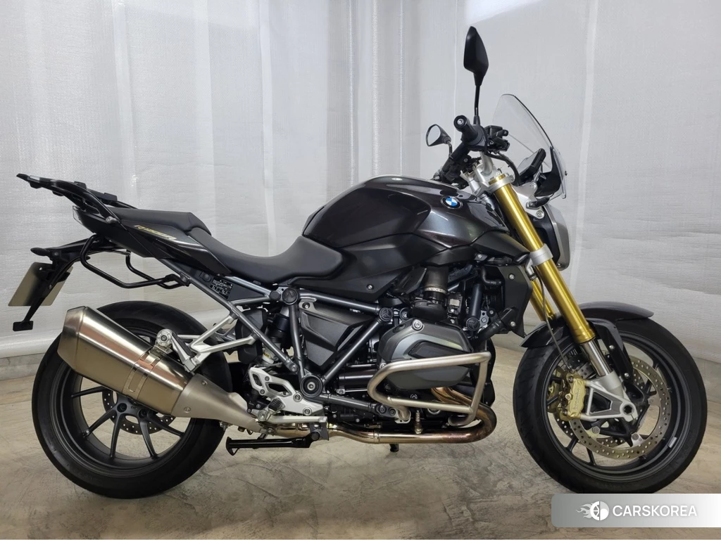 Проданный BMW R1200R 2016 из Японии