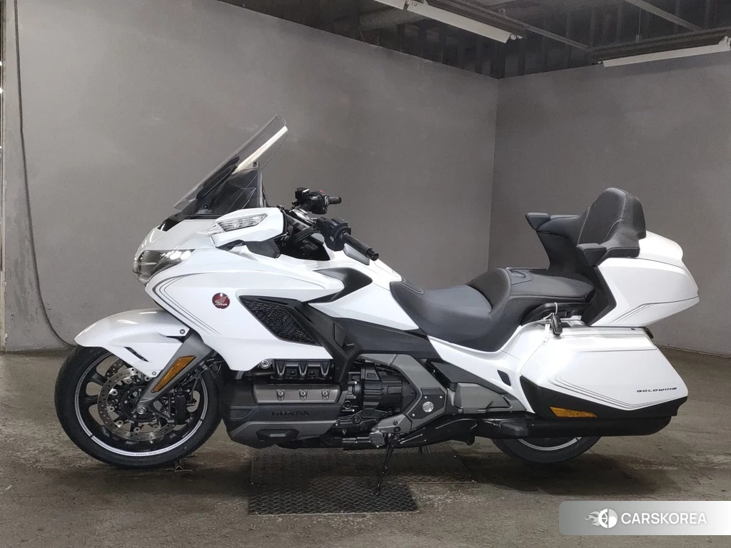 Проданный Honda GL1800 TOUR 2020 из Японии