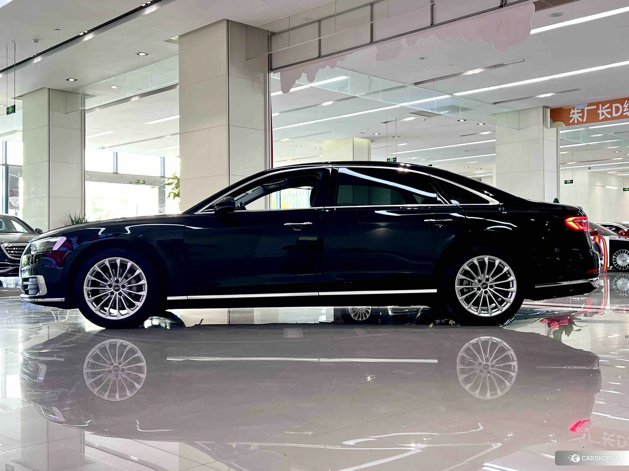 Audi A8 2020 Черный из Китая, фото 2