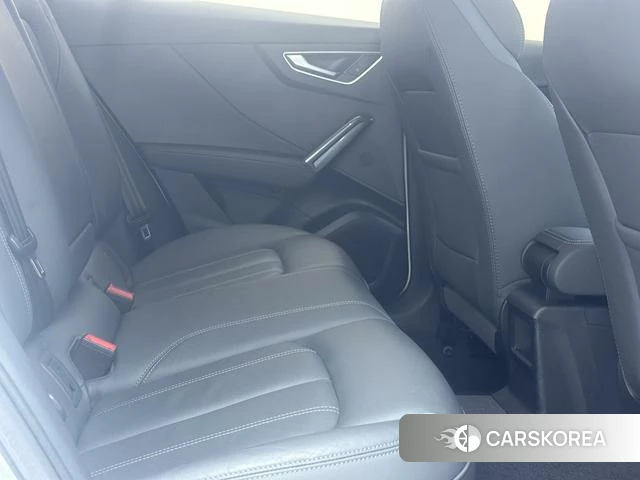 Audi Q2L id 4313289 из Китая 12