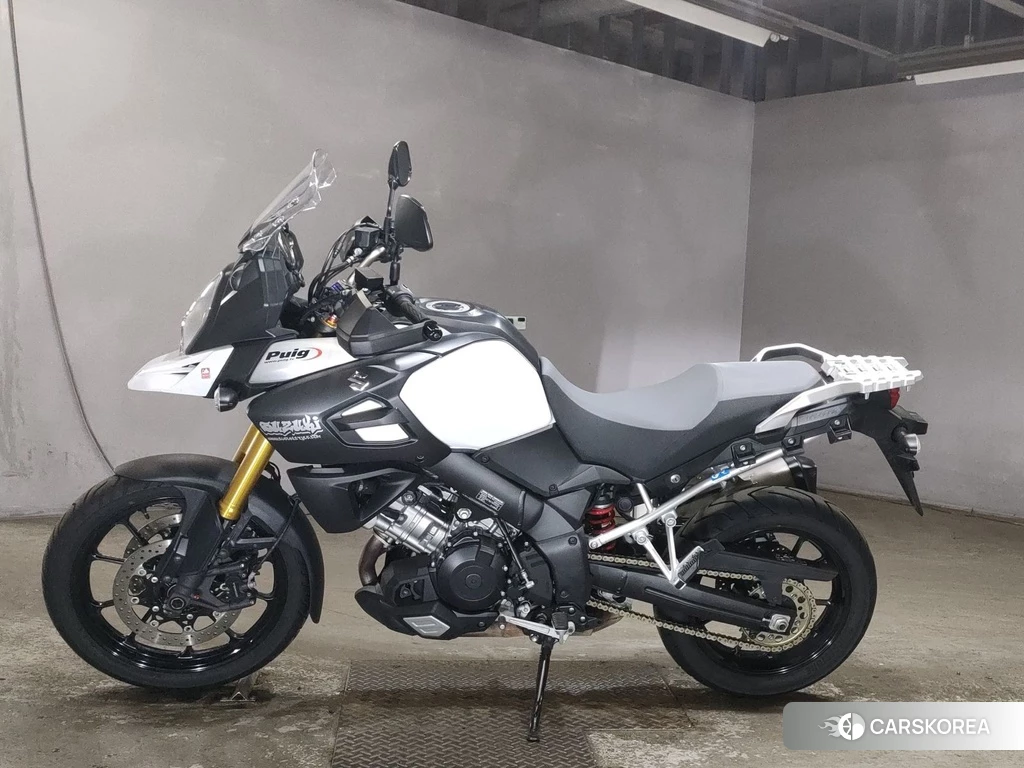 Проданный Suzuki V-STROM DL1000 2014 из Японии