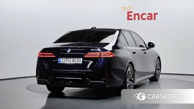 BMW 5 Series (G60) id 3052683 из Кореи 12